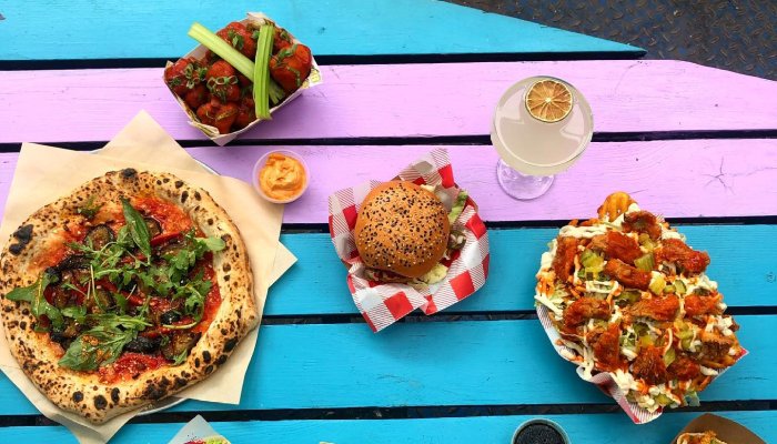 Vegetarian and vegan dishes such as pizza, burger adn kebab in Dublin