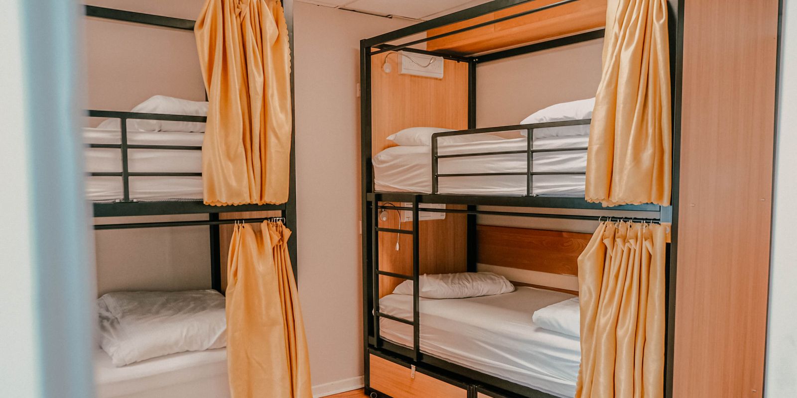 Dormitorios en Garden Lane Backpackers, albergue en Dublín -3