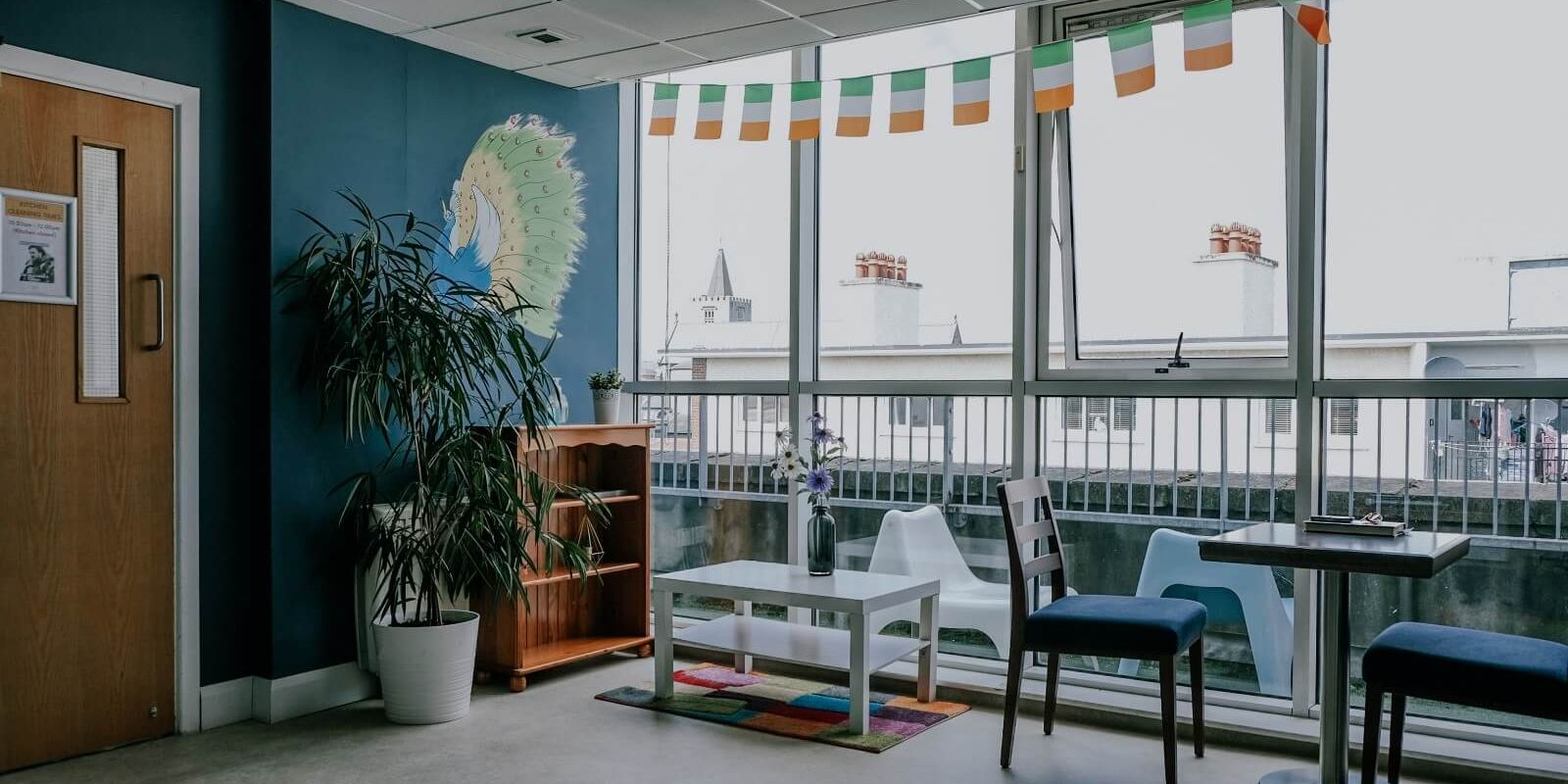 Dining Room at Garden Lane Hostel in Dublin -7